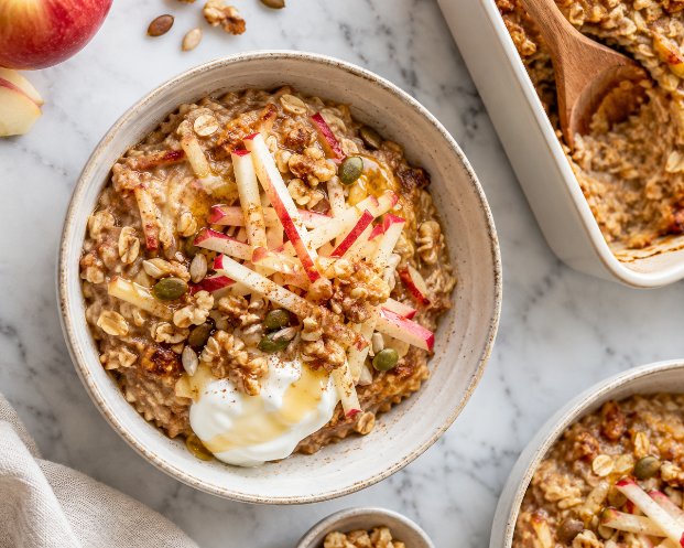 Apple, Cinnamon & Cardamom Baked Oats