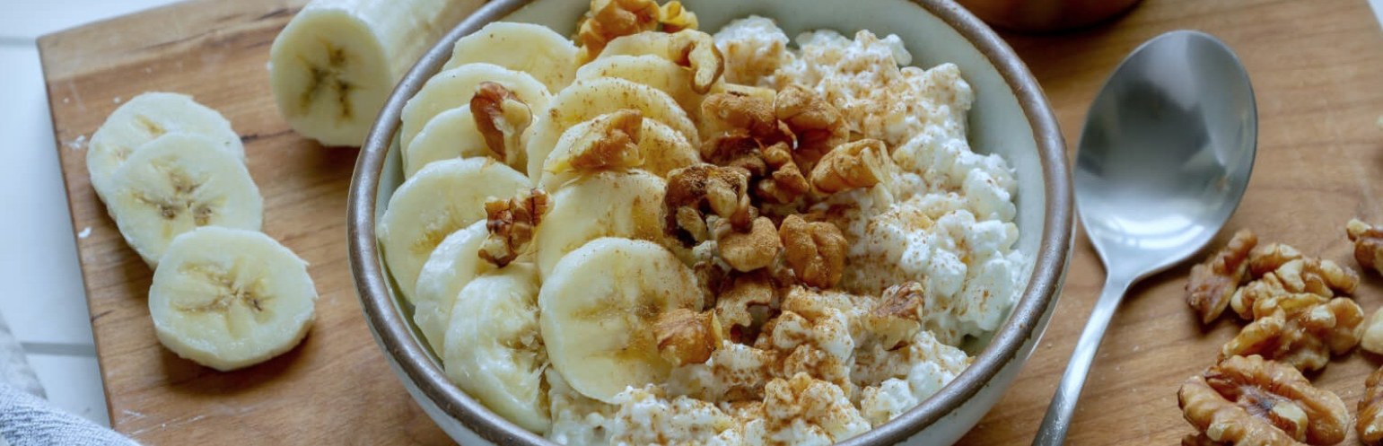 Banana Walnut Cottage Cheese Oatmeal