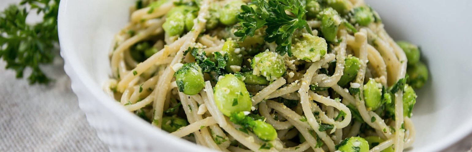 Cheesy Edamame & Parsley Pasta