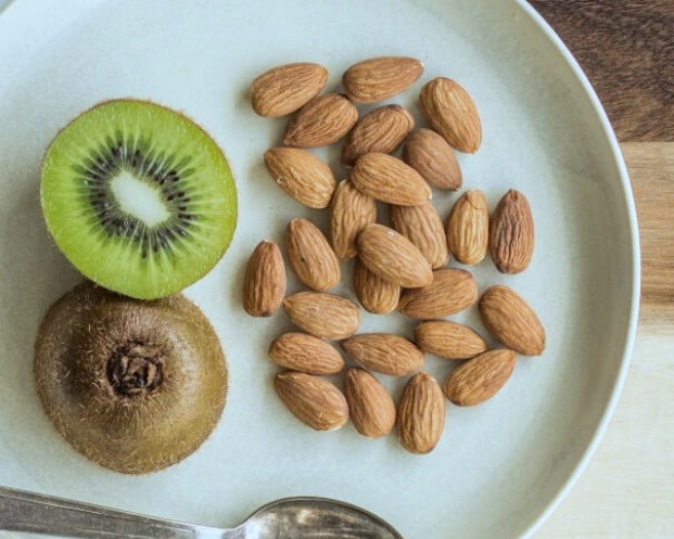 Kiwi & Almonds