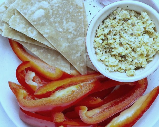 Tortilla & Bell Pepper Snack Plate